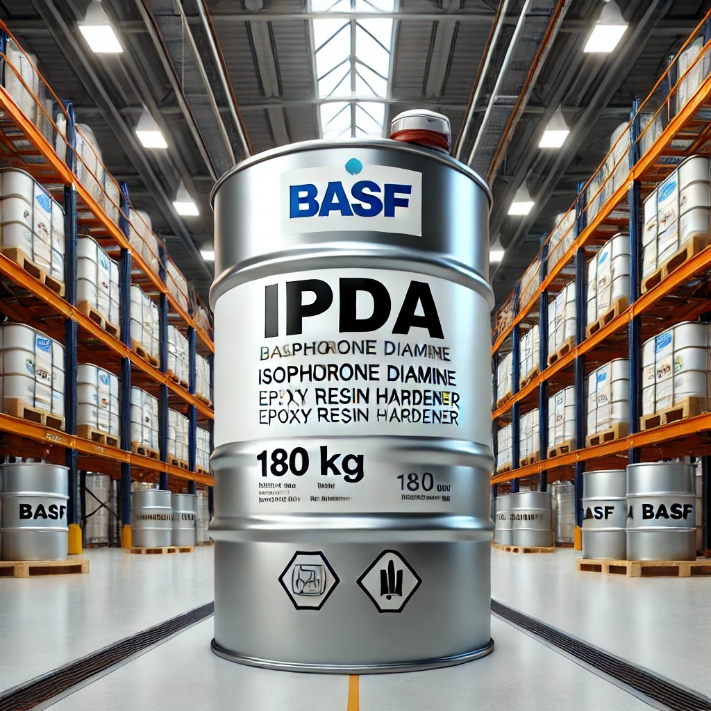 عکس یک بشکه ​​IPDA-BASF-سخت‌کننده-رزین-اپوکسی-هاردنر-اپوکسی در یک انبار کالا است.