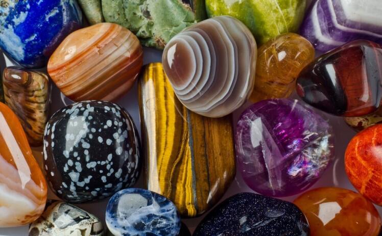 مواد اولیه لقمه ساب سنگ: راز درخشندگی و ماندگاری سطح سنگ